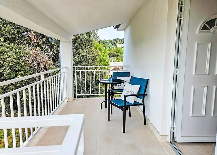 More-1 By Interhome Ražanj