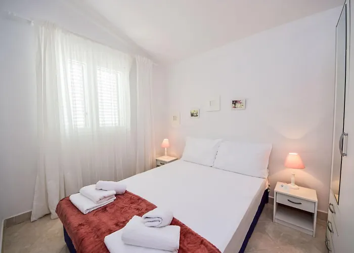 More-1 By Interhome Ražanj